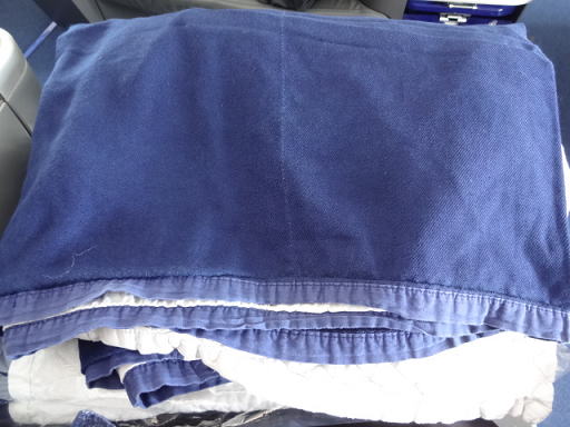 ルフトハンザ航空 ビジネスクラス 毛布