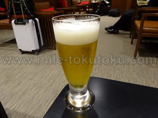 広島空港 JALサクララウンジ ビール