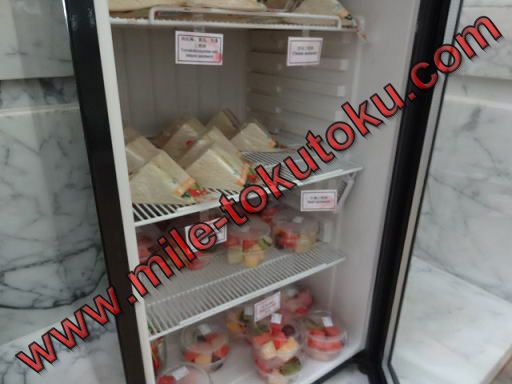 北京空港 中国国際航空ラウンジ 冷蔵庫の中