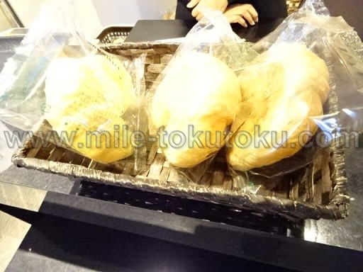 伊丹空港 ラウンジオーサカ 無料の朝食パン