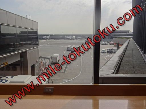 成田空港 チャイナエアラインラウンジ 窓からの眺め