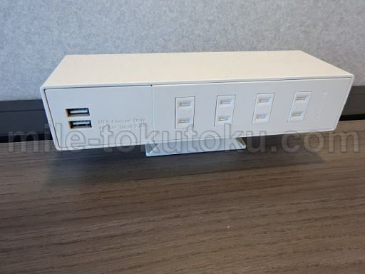 米子空港 ラウンジ ビジネスエリアの電源（USBあり）