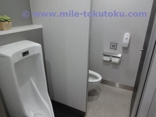松山空港 ANAラウンジ 男性トイレ