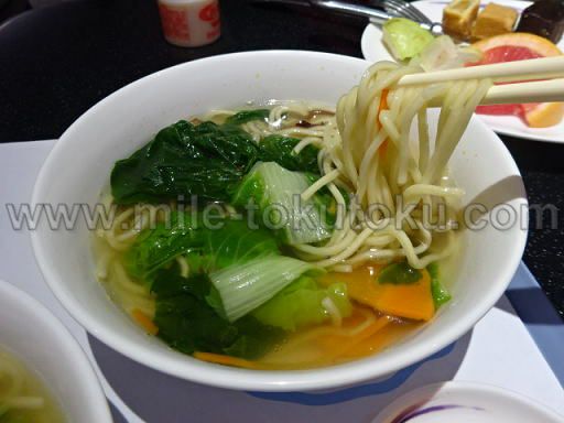 台北/桃園空港 チャイナエアラインラウンジ 野菜麺