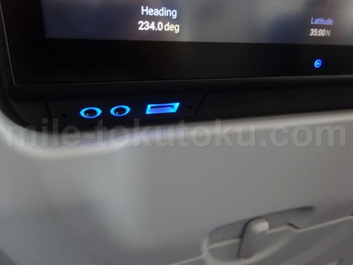 中国南方航空 エコノミークラス USB