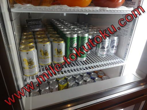 バンコク空港 JALサクララウンジ 冷蔵庫の中のビール