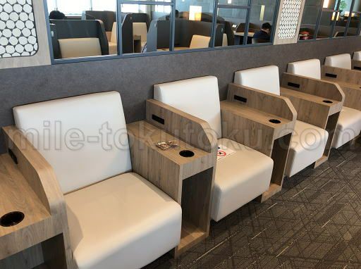 鹿児島空港 スカイラウンジ菜の花 一人掛けシート