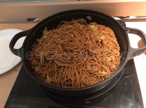 成田 第2 プライオリティパスラウンジKOCOO 焼きそば