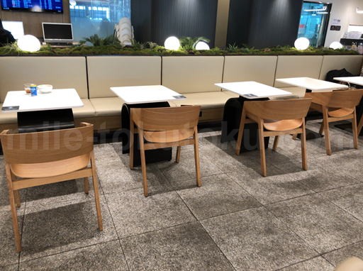 ソウル仁川 第1 PriorityPass SKY HUBラウンジ テーブル席