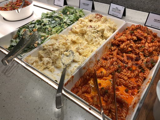 ソウル仁川 第1 PriorityPass SKY HUBラウンジ サラダ