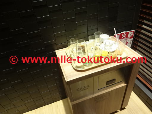 新千歳空港 スーパーラウンジ グラス置き場